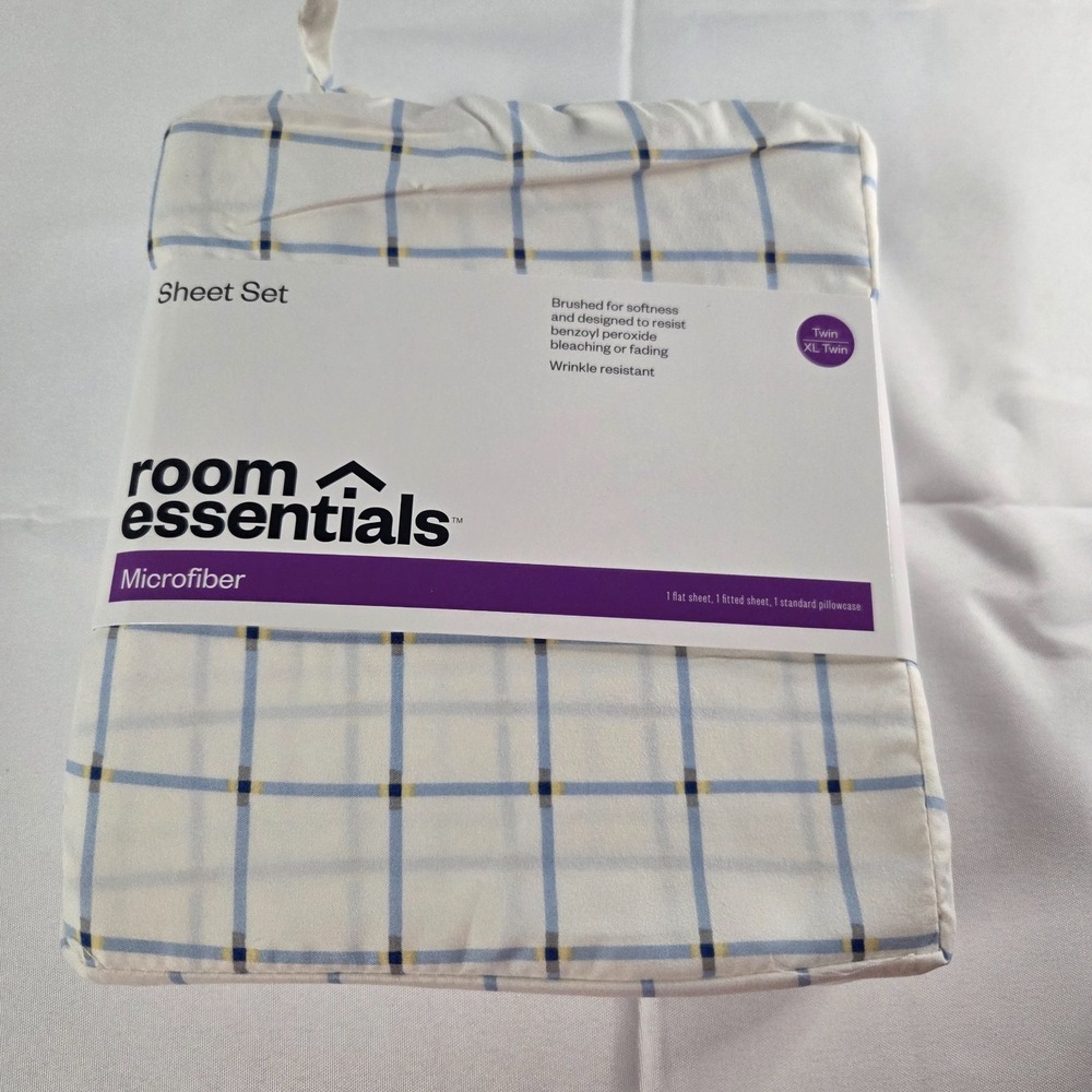 Room Essentials Twin/ XL Twin Microfiber 3-Piece Sheet‎ Set Off White Blue
